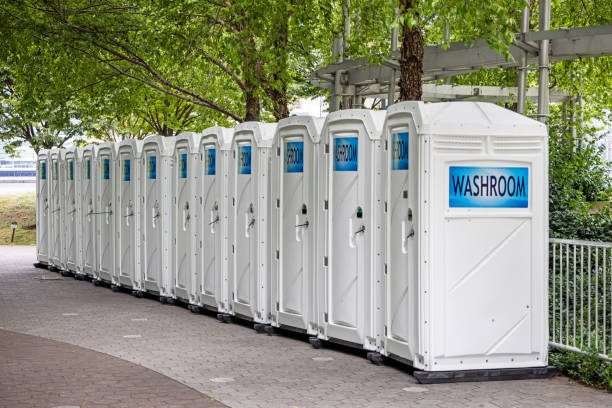 Best Portable toilet rental cost  in Clinton, OK